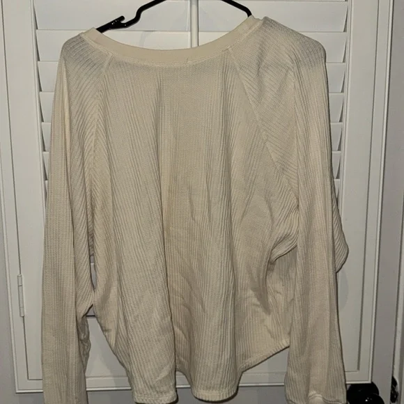 NWT Long Sleeve - Picture 4 of 4